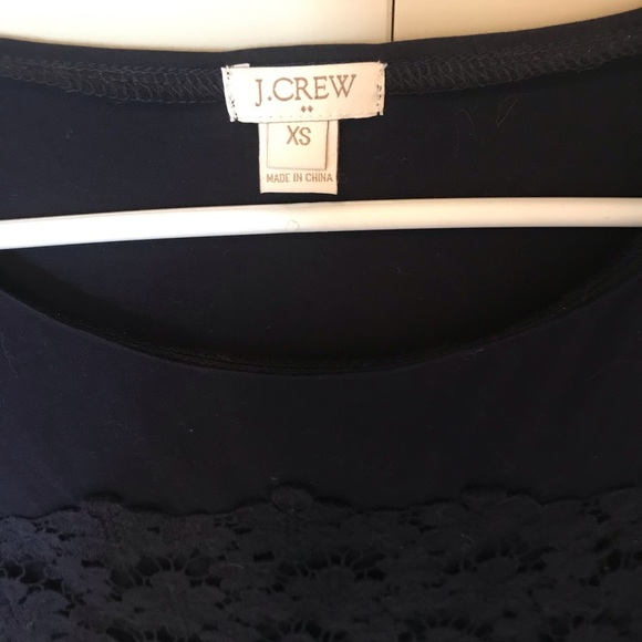 ⭐️4/$20⭐️J Crew Factory Crochet Detail Top size XS - Picture 2 of 3